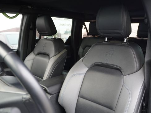 Used 2021 Ford Bronco Black Diamond AWD/4WD image 15