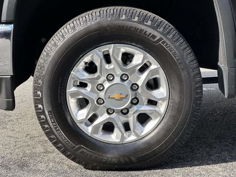 Certified 2023 Chevrolet Silverado 2500 LTZ w/ LTZ Convenience Package AWD/4WD image 7