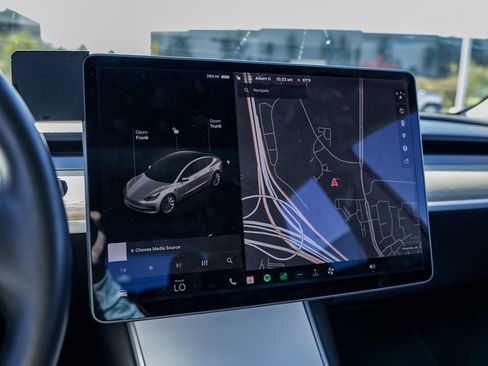 Used 2018 Tesla Model 3 Long Range image 27