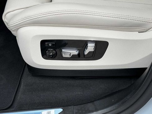 New 2026 BMW X5 xDrive40i w/ M Sport Package image 11