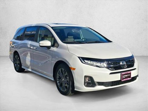New 2026 Honda Odyssey Touring image 7