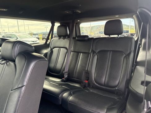 Used 2024 Jeep Wagoneer L Series II w/ Flexible Seating Group image 21