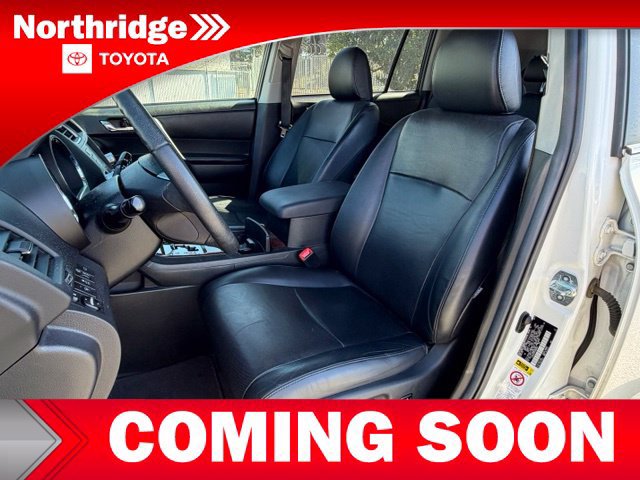Used 2012 Toyota Highlander Limited w/ Tow Pkg FWD image 6