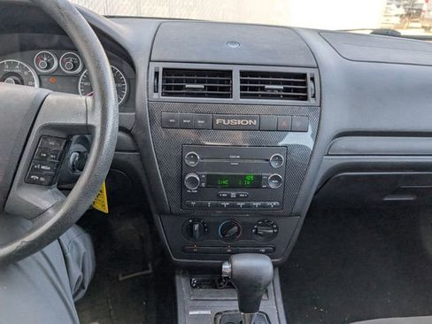Used 2008 Ford Fusion SE FWD image 3
