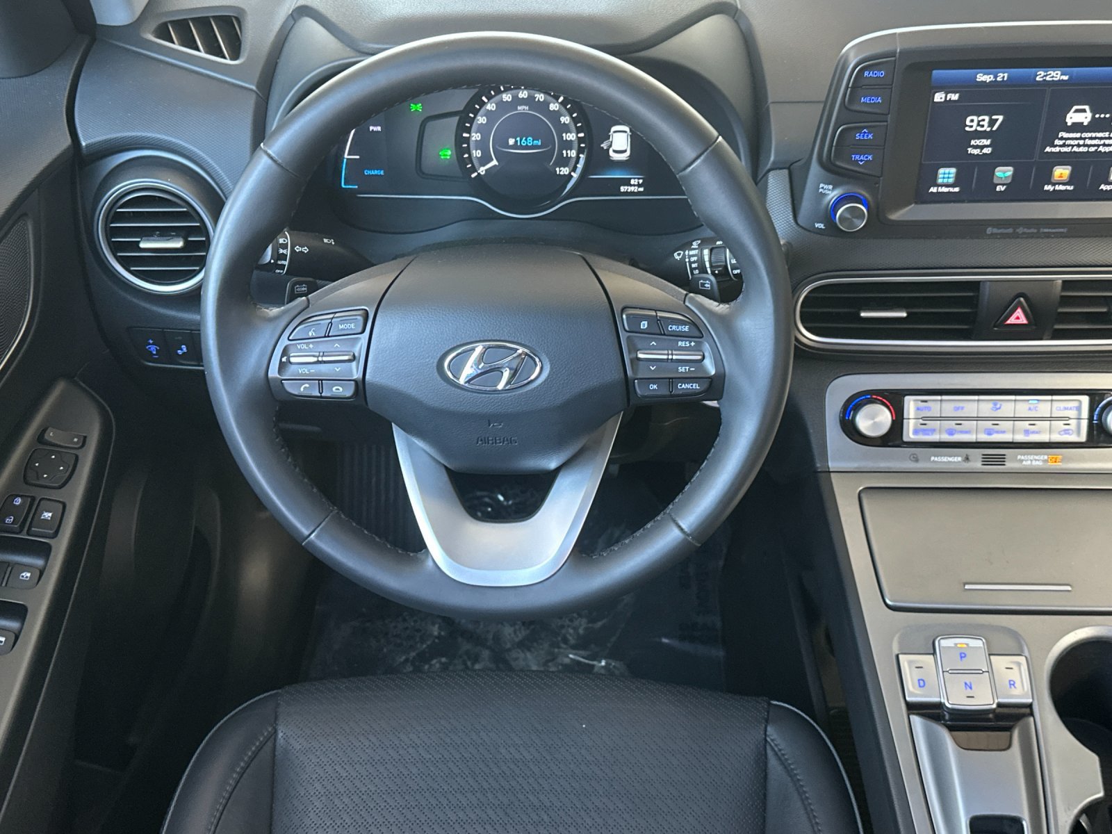 Used 2021 Hyundai Kona Limited w/ Cargo Package FWD image 14
