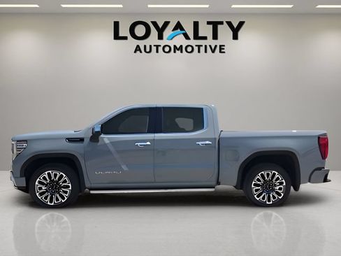 Used 2025 GMC Sierra 1500 Denali Ultimate AWD/4WD image 2
