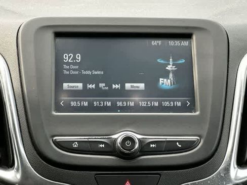 Used 2018 Chevrolet Equinox LT image 11