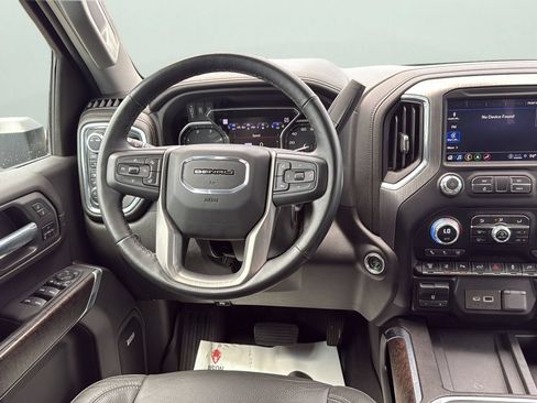 Used 2023 GMC Sierra 3500 Denali w/ Denali Ultimate Package AWD/4WD image 12