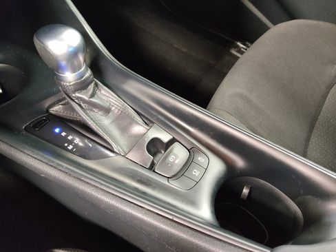 Used 2018 Toyota C-HR XLE image 26