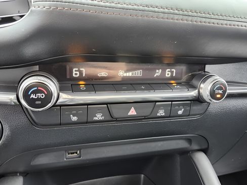 Used 2019 MAZDA MAZDA3 Sedan w/ Preferred Package image 20