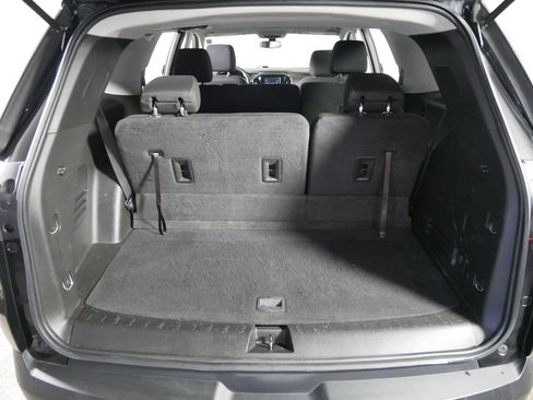 Used 2019 Chevrolet Traverse LS AWD/4WD image 18