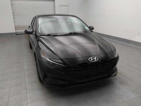 Used 2021 Hyundai Elantra SEL FWD image 14