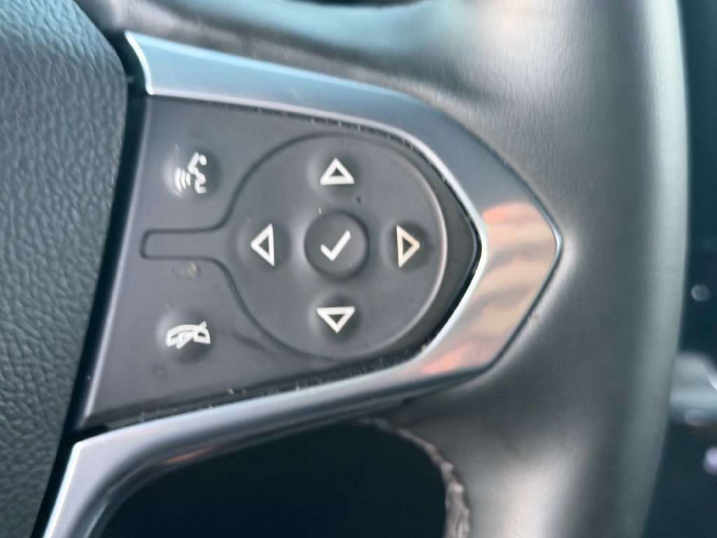 Used 2023 Chevrolet Traverse Premier w/ Redline Edition FWD image 23