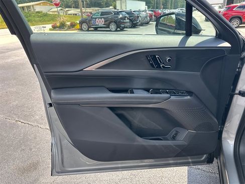 New 2025 Cadillac Lyriq Luxury image 10