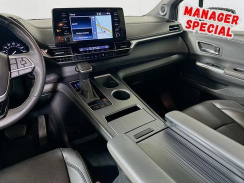 Used 2023 Toyota Sienna XLE Woodland Edition AWD/4WD image 27