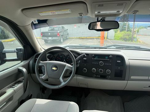Used 2013 Chevrolet Silverado 2500 LT AWD/4WD image 18