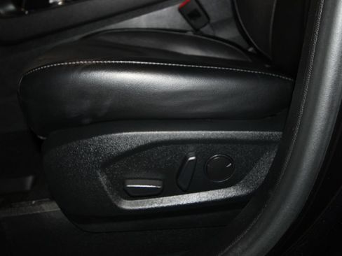 Used 2020 Ford Edge Titanium AWD/4WD image 9