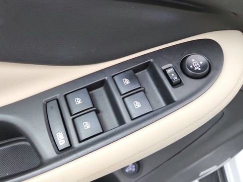 Used 2020 Buick Envision Premium AWD/4WD image 38