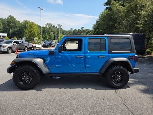 Used 2023 Jeep Wrangler Unlimited w/ Cold Weather Group AWD/4WD image 4