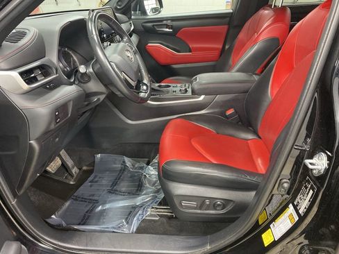 Used 2022 Toyota Highlander XSE image 39