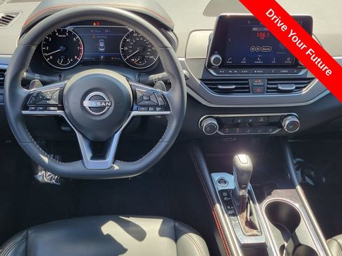 Used 2023 Nissan Altima 2.5 SR FWD image 6