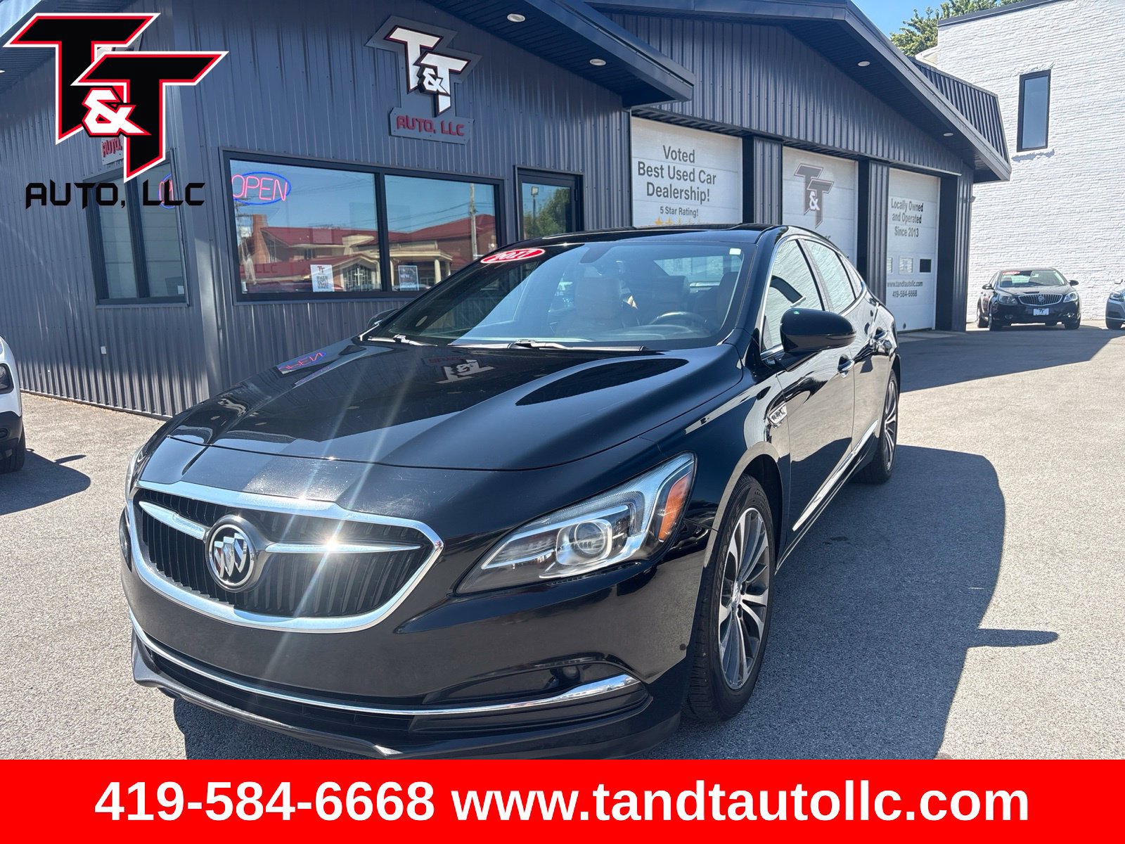 Used 2017 Buick LaCrosse Essence w/ Sun and Shade Package FWD image 1