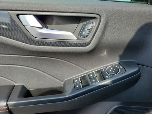 Certified 2024 Ford Escape ST-Line image 17