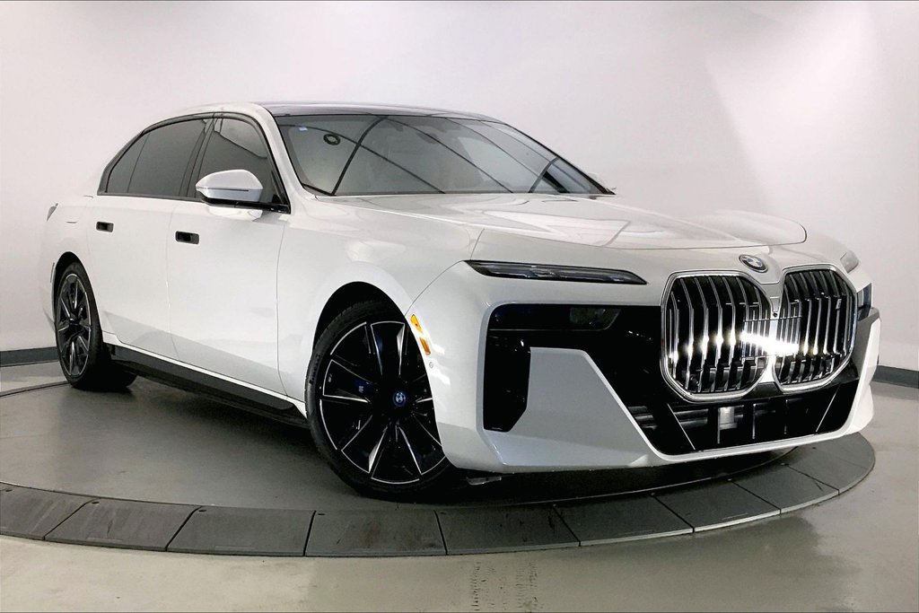 Certified 2023 BMW i7 xDrive60 AWD/4WD image 31