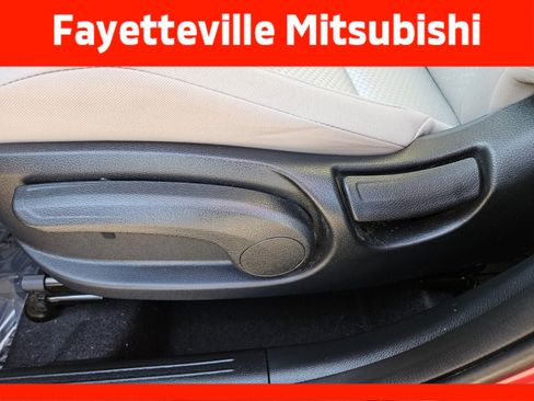 Used 2025 Kia Soul LX w/ LX Technology Package image 9