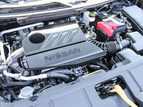 Used 2023 Nissan Rogue SV FWD image 26