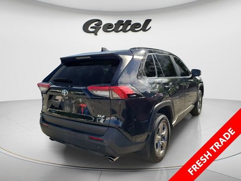 Used 2024 Toyota RAV4 XLE w/ Convenience Package FWD image 4