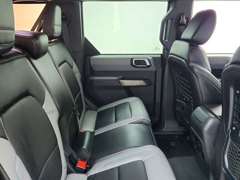Used 2021 Ford Bronco Black Diamond AWD/4WD image 22