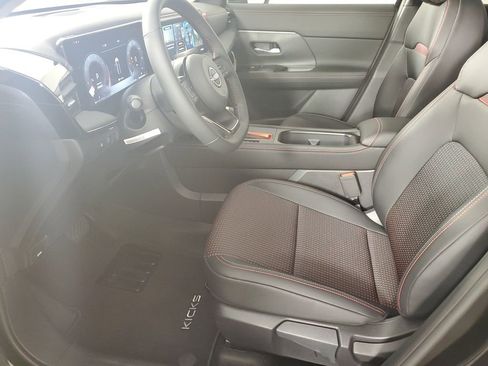 New 2026 Nissan Kicks SR image 11