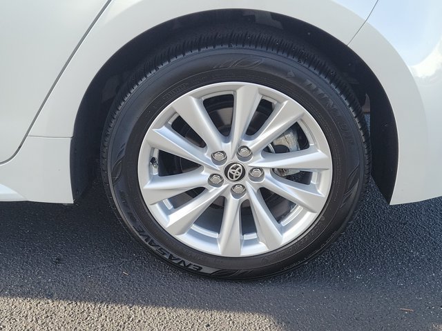Used 2025 Toyota Corolla SE FWD image 29