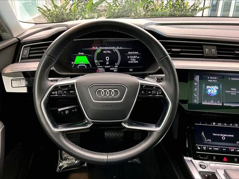 Certified 2024 Audi Q8 e-tron Premium Plus w/ Premium Plus Package image 5