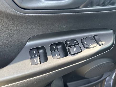 Used 2023 Hyundai Kona SEL AWD/4WD image 9