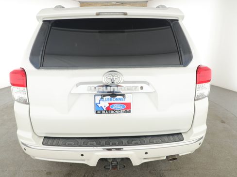 Used 2010 Toyota 4Runner SR5 image 4