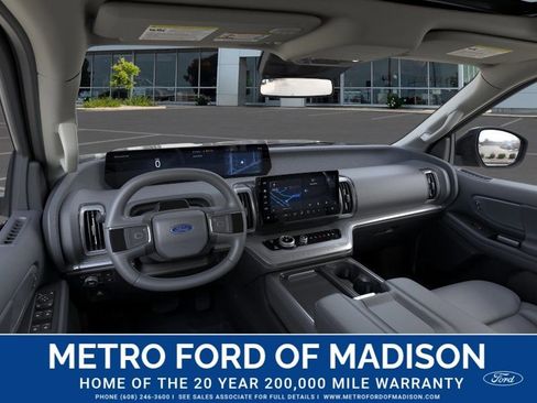 New 2026 Ford Expedition Active AWD/4WD image 10