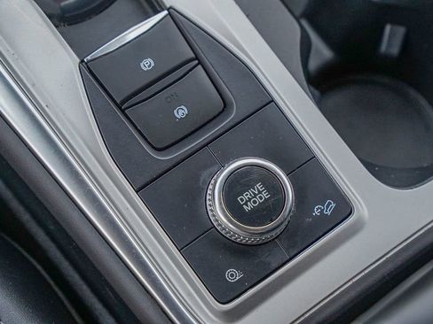 Used 2023 Ford Explorer XLT w/ Equipment Group 202A image 29