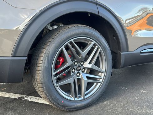 New 2026 Ford Explorer ST-Line image 19