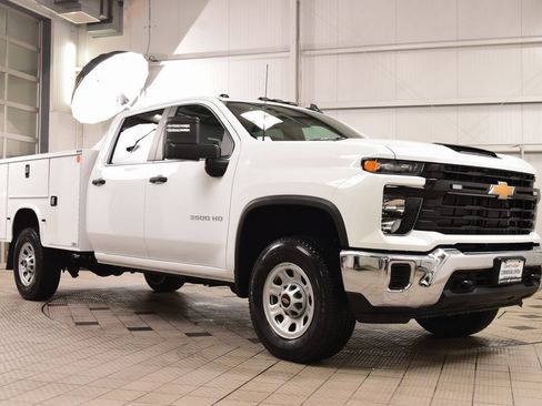 New 2026 Chevrolet Silverado 3500 W/T image 4