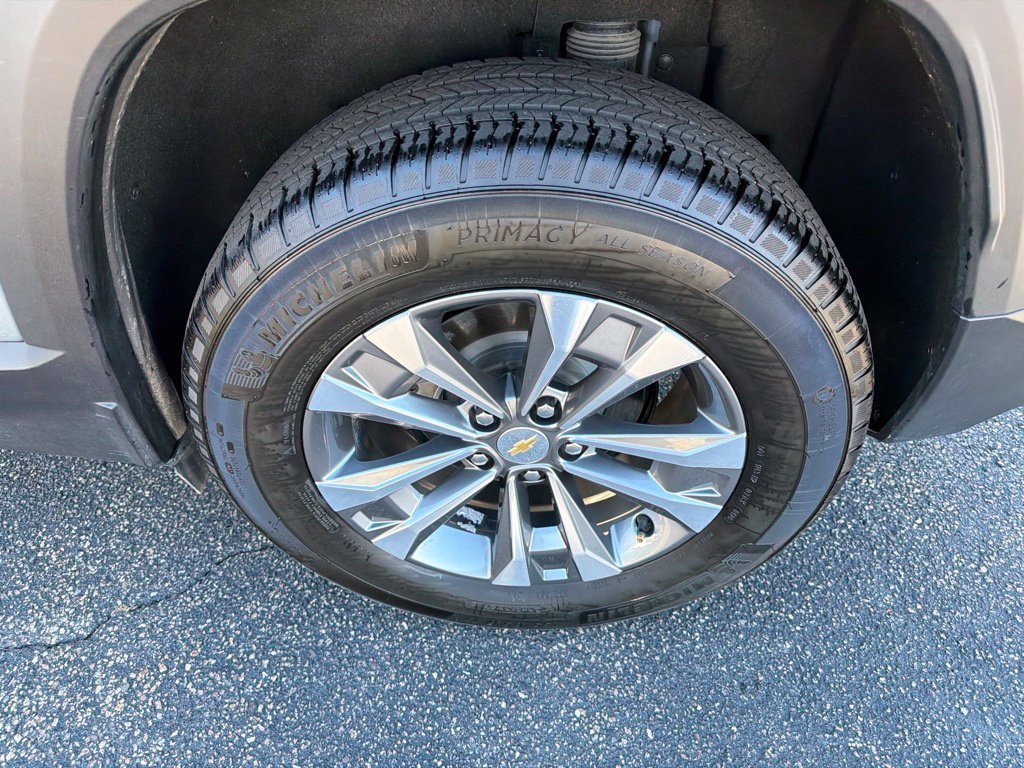 Used 2026 Chevrolet Equinox LT AWD/4WD image 4