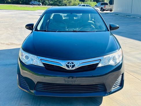Used 2014 Toyota Camry LE image 3
