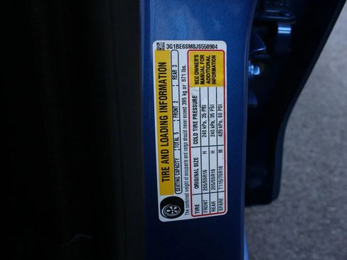 Used 2018 Chevrolet Cruze LT w/ Convenience Package image 34