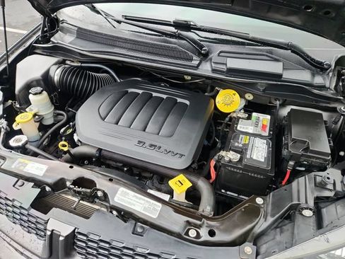 Used 2019 Dodge Grand Caravan GT FWD image 16