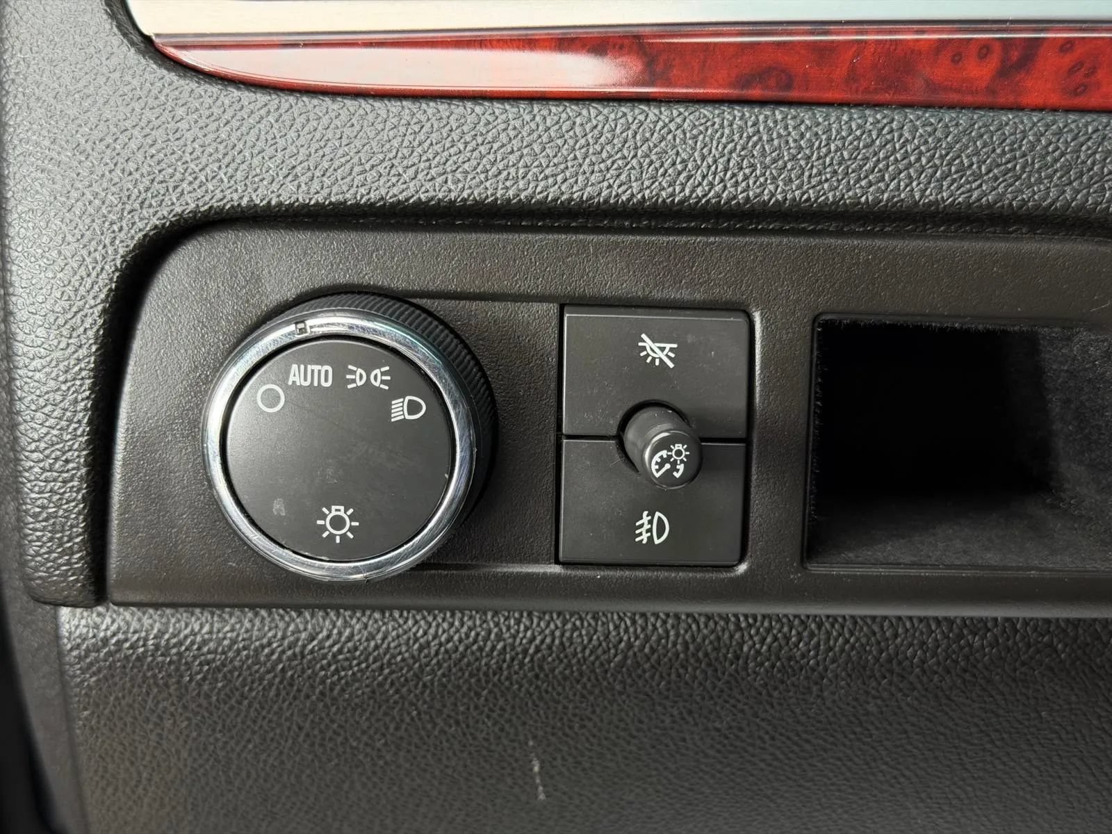 Used 2008 Cadillac Escalade EXT AWD/4WD image 29