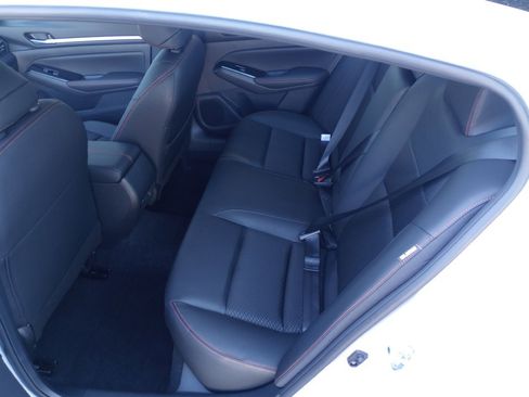 New 2025 Nissan Altima 2.5 SR image 13