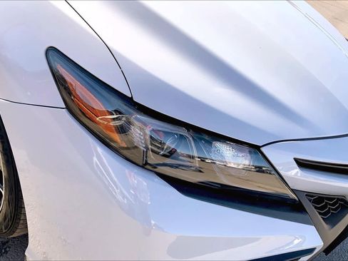 Used 2024 Toyota Camry SE image 26