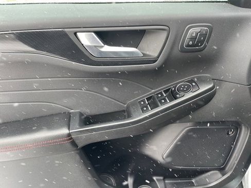 Used 2023 Ford Escape ST-Line Elite w/ Premium Technology Package image 18