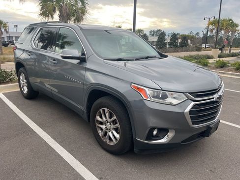 Used 2019 Chevrolet Traverse LT image 17
